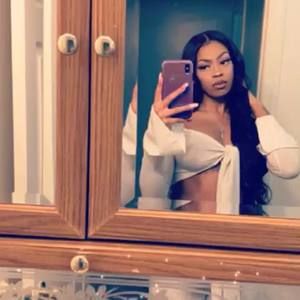 Meet your Posher, Katrina